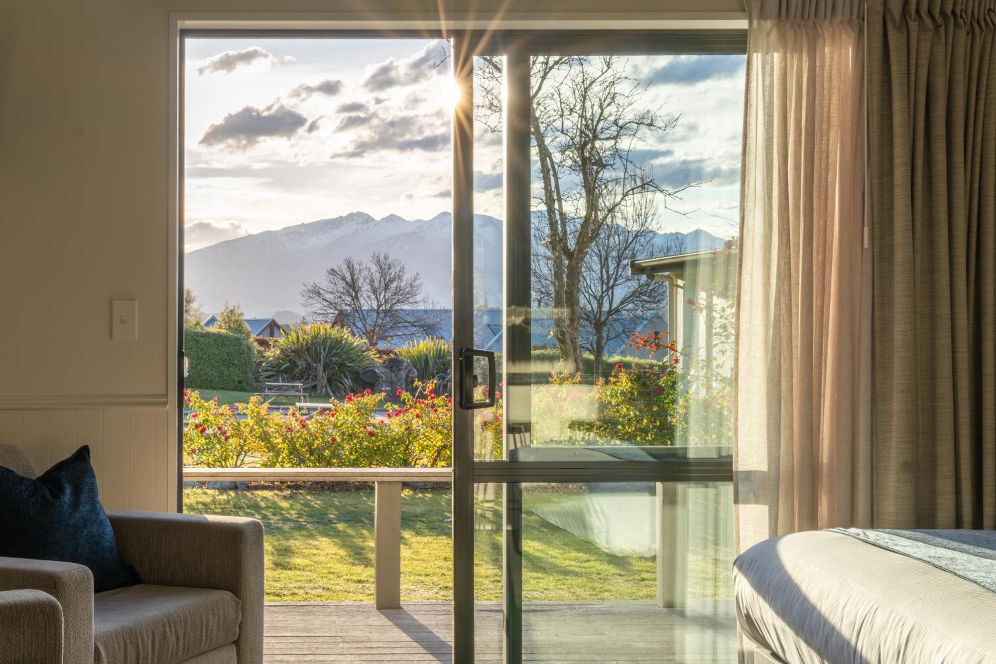 Wanaka Top 10 Holiday Park Exterior photo