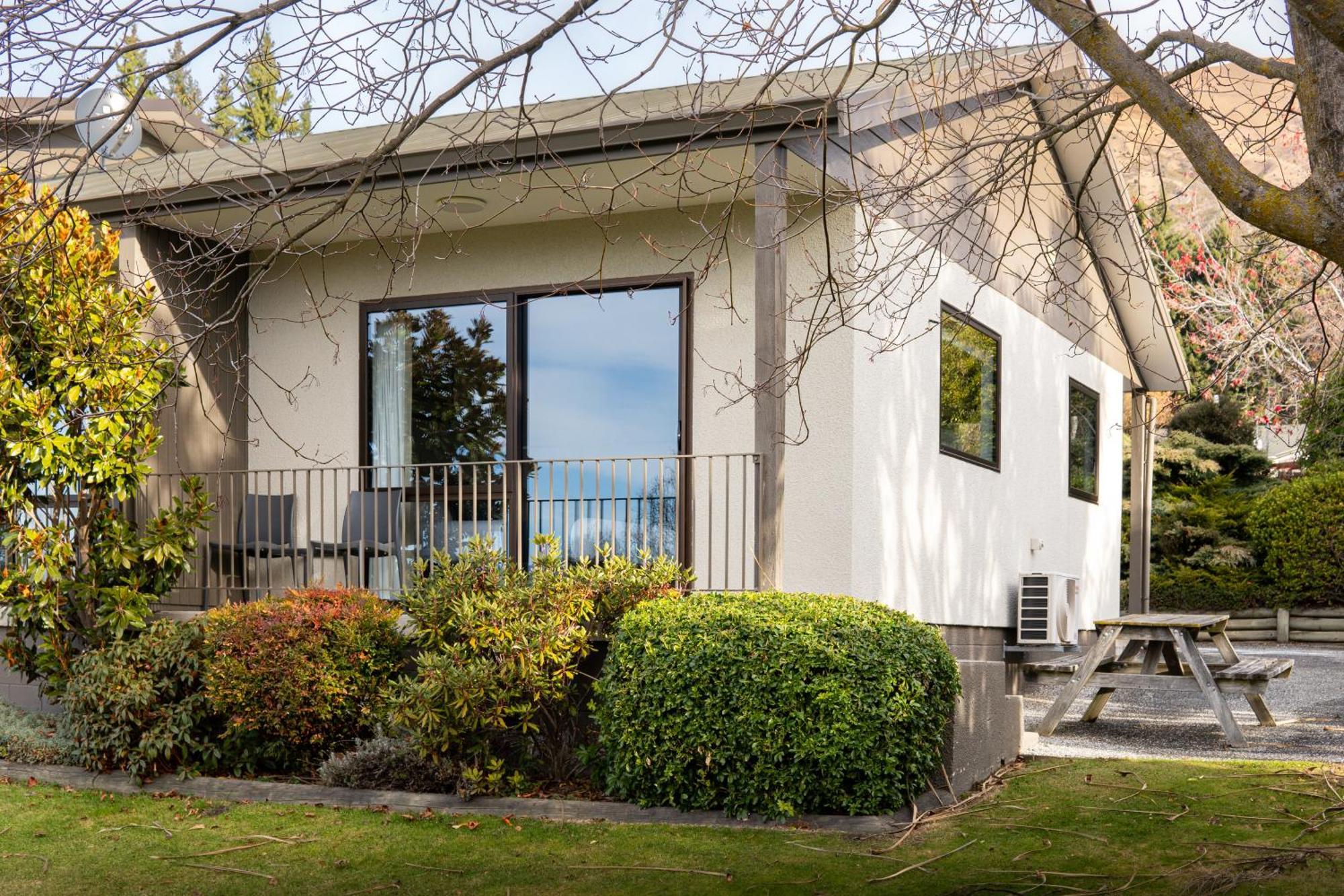 Wanaka Top 10 Holiday Park Exterior photo